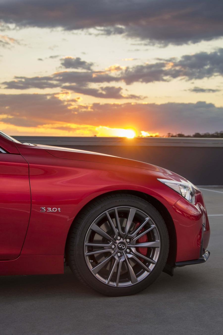 Колеса Infiniti Q50S Red Sport (V37) 2017 года  (AU) (фото 9 из 27)